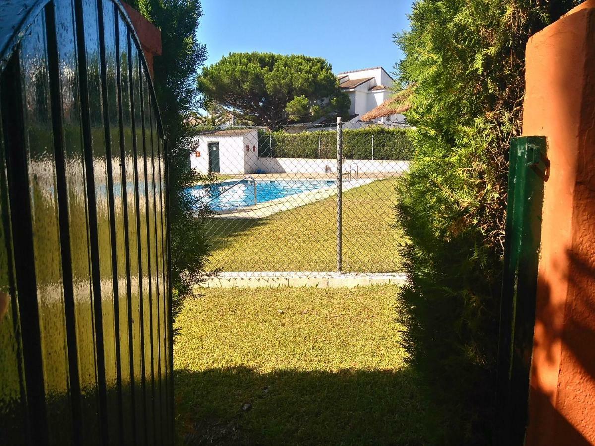 קוניל דה לה פרונטרה Chalet En Roche מראה חיצוני תמונה